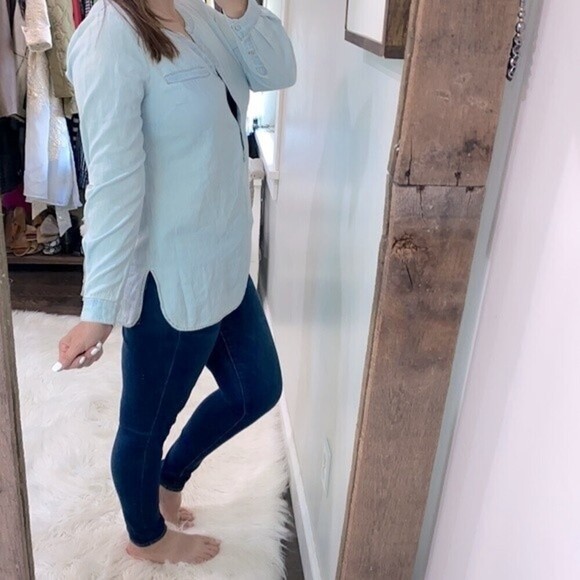 Daniel Rainn chambray top size medium - Picture 2 of 5